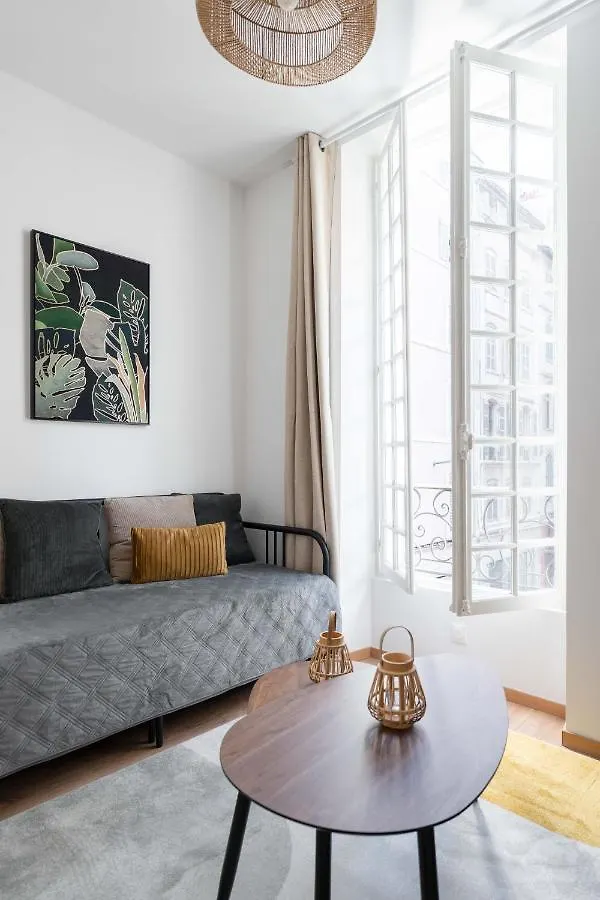 Apartment Les Petits Pavillons Appartements Standing 1 Chambre 4 Pers Clim Vieux-Port Marseille